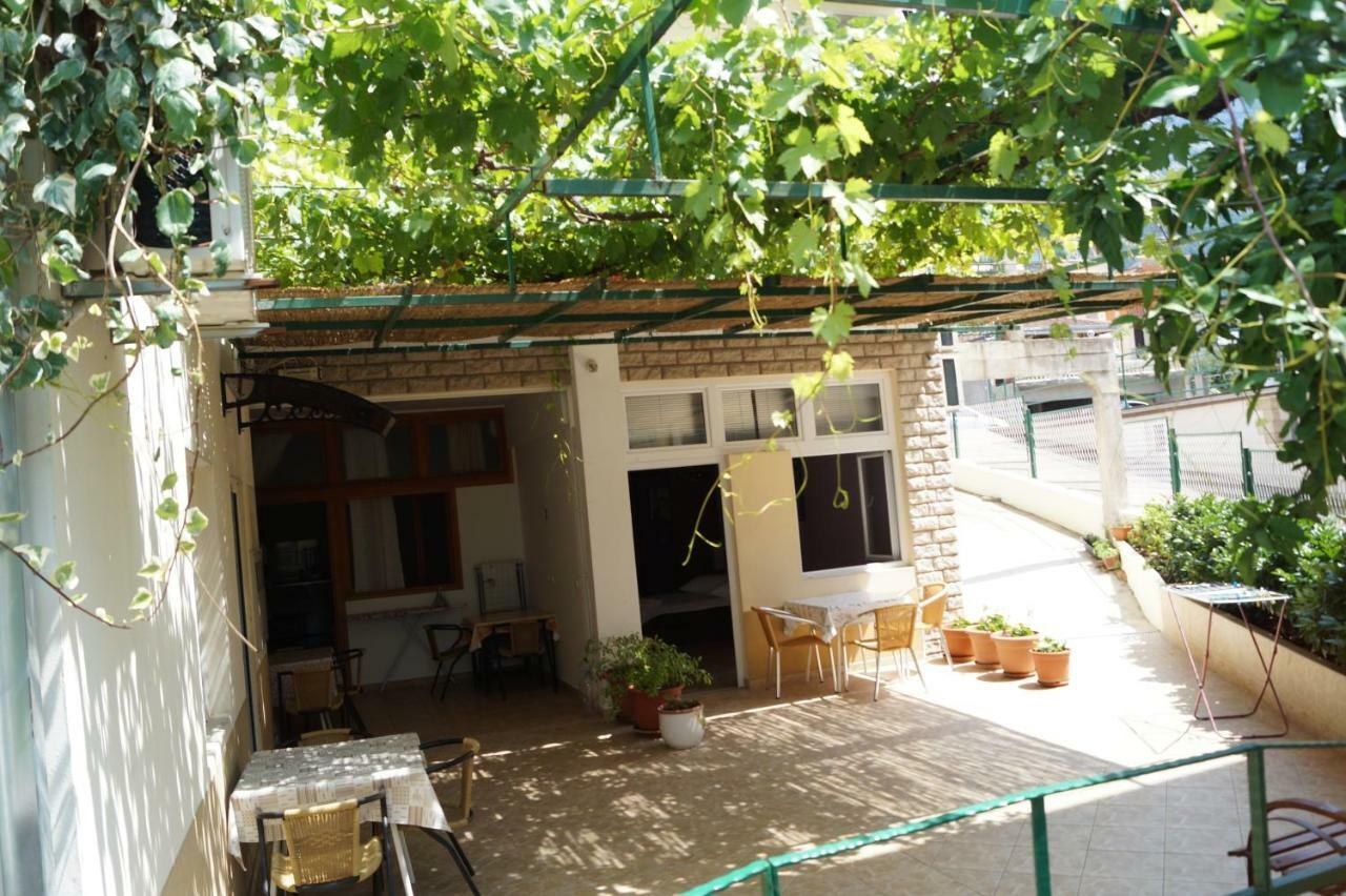 Apartments Mario With Private Parking Makarska Eksteriør billede